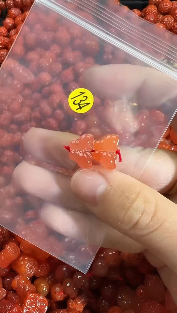 颈饰未镶嵌南红玛瑙1