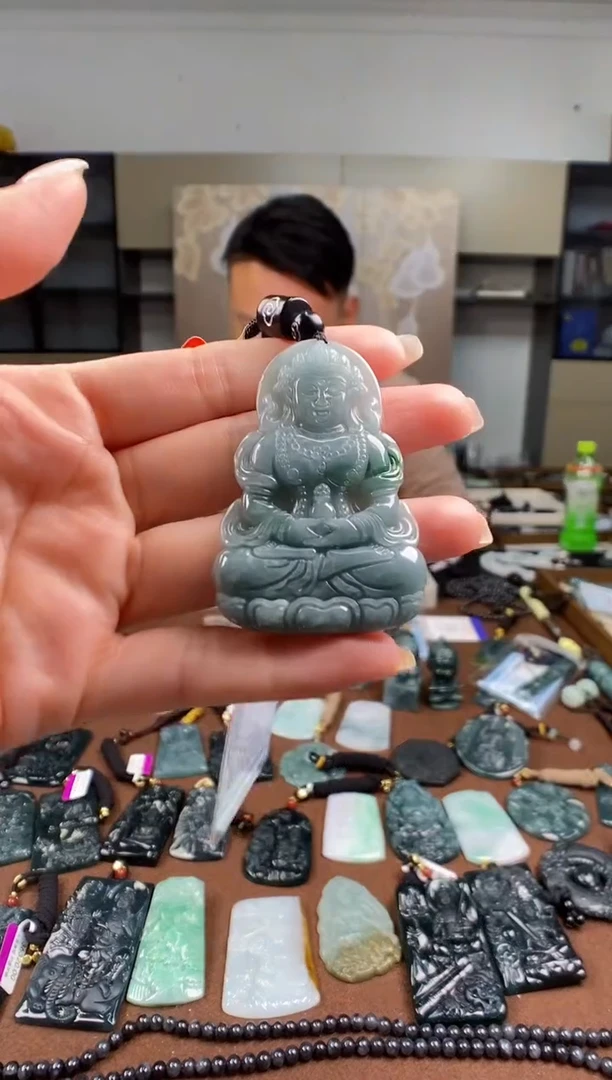 颈饰未镶嵌翡翠多样性发其一