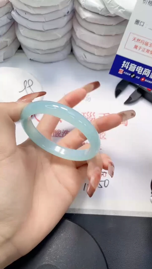 未镶嵌手镯玛瑙/玉髓36