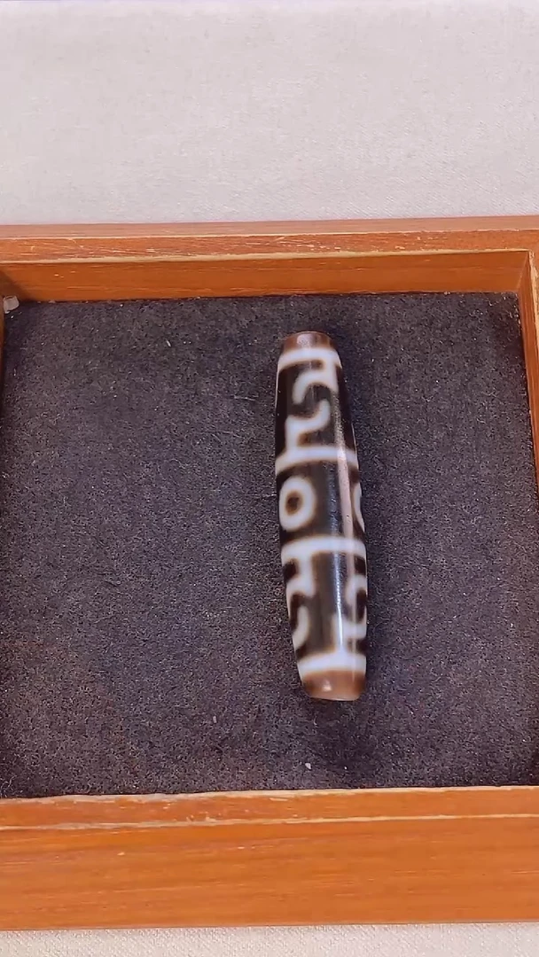 合金颈饰玛瑙/玉髓建成极致黑白莲师三眼55.3*12.1