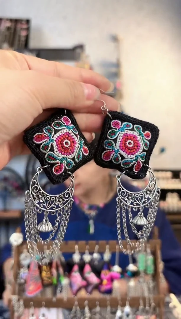 织绣彩云南阁非遗老绣饰品162