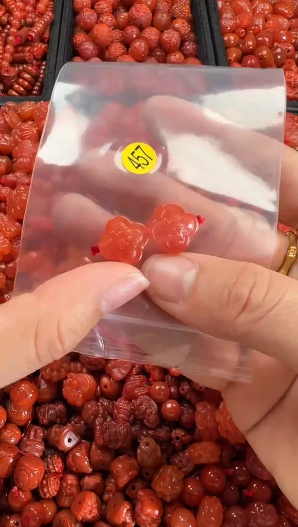 【闪购商品】南红玛瑙颈饰未镶嵌1