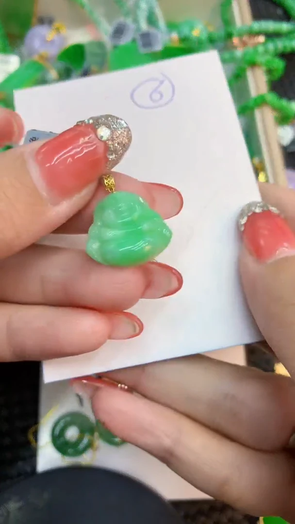 颈饰未镶嵌翡翠1