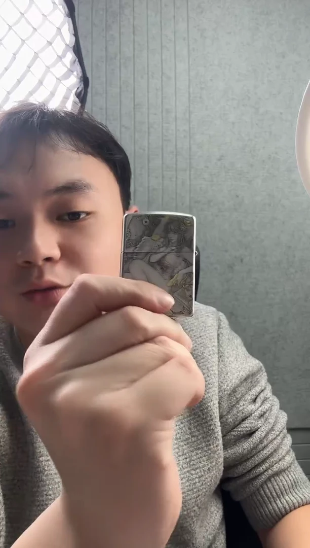 铜金瓶双艳-盔甲熏银鎏金