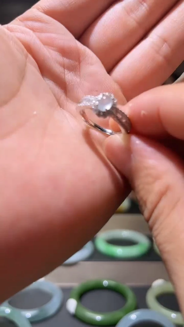 翡翠戒指银S925镶嵌戒指