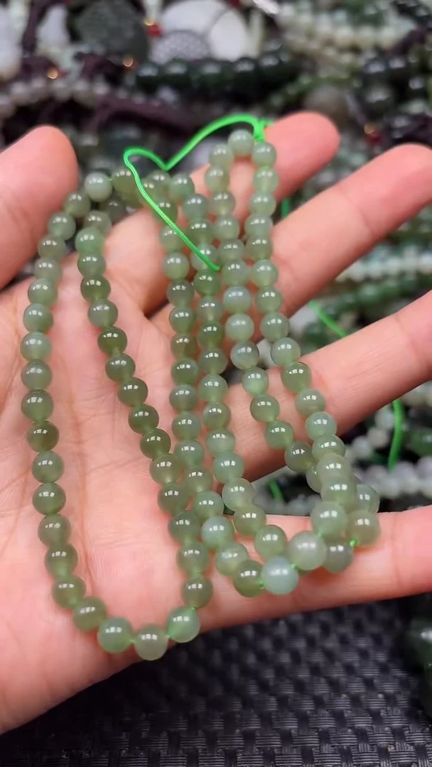 和田玉未镶嵌颈饰1