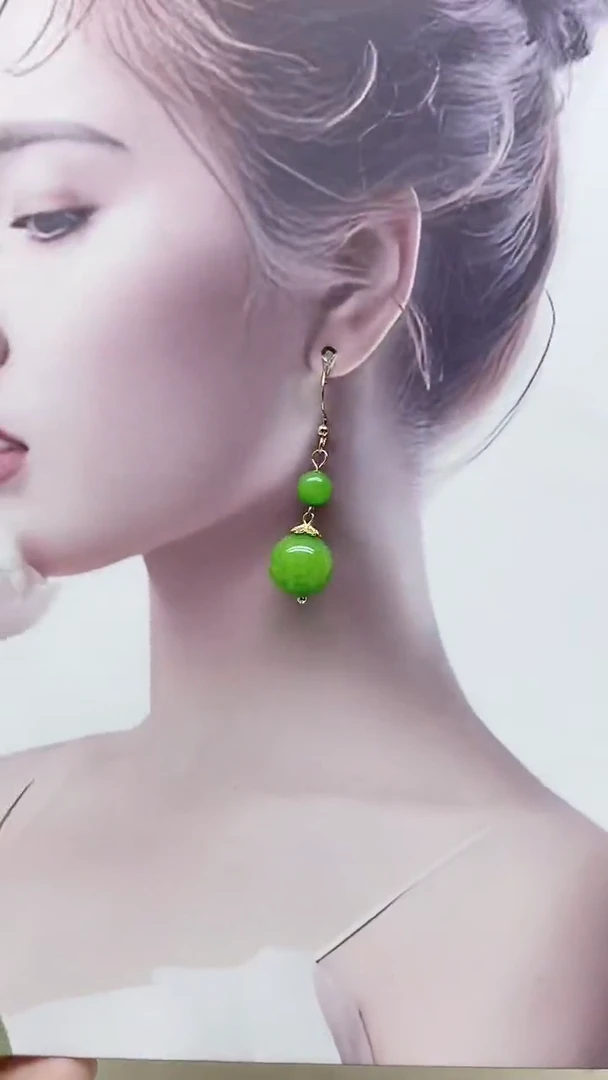 14K金镶嵌石英质玉（天山翠）耳钉47号