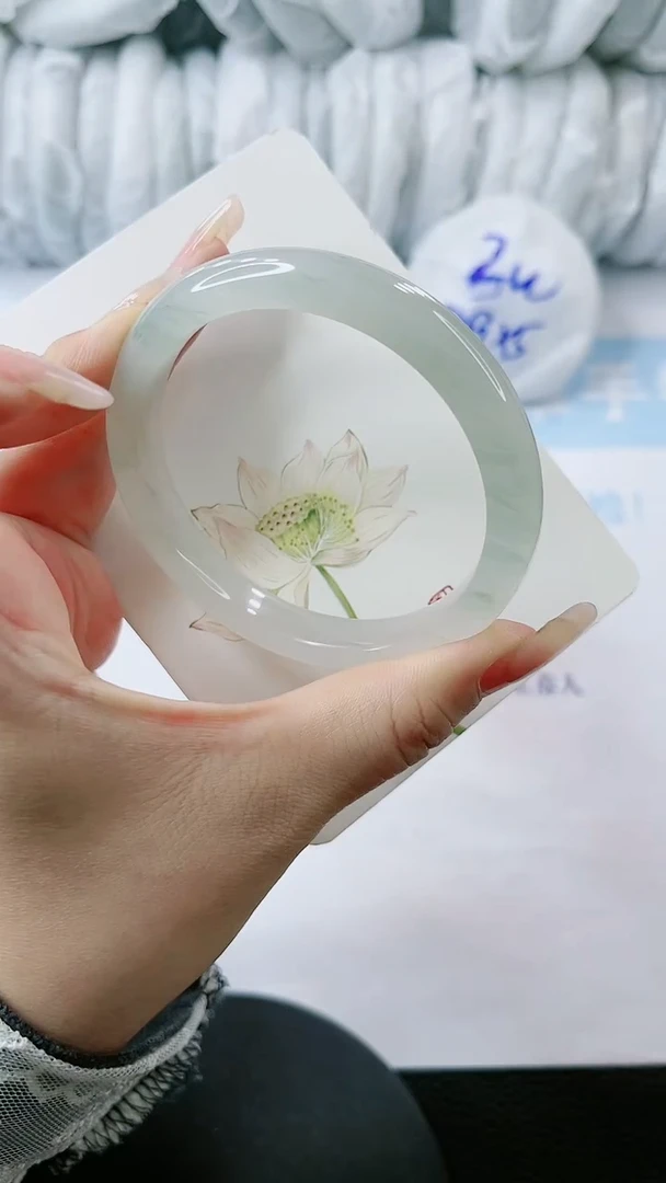 【闪购商品】石英质玉手镯未镶嵌 多样性发货V452