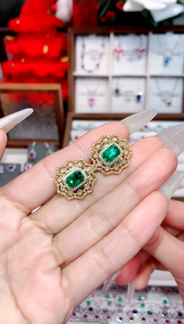 18K金镶嵌耳饰祖母绿2.32ct/天然宝石/七天无理由