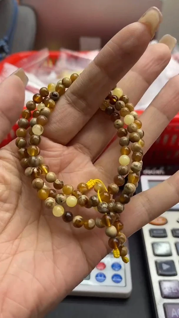 琥珀未镶嵌珠宝奇石2059