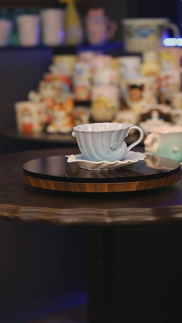 【闪购商品】摆件景德镇釉下彩绘设计师款式陶瓷