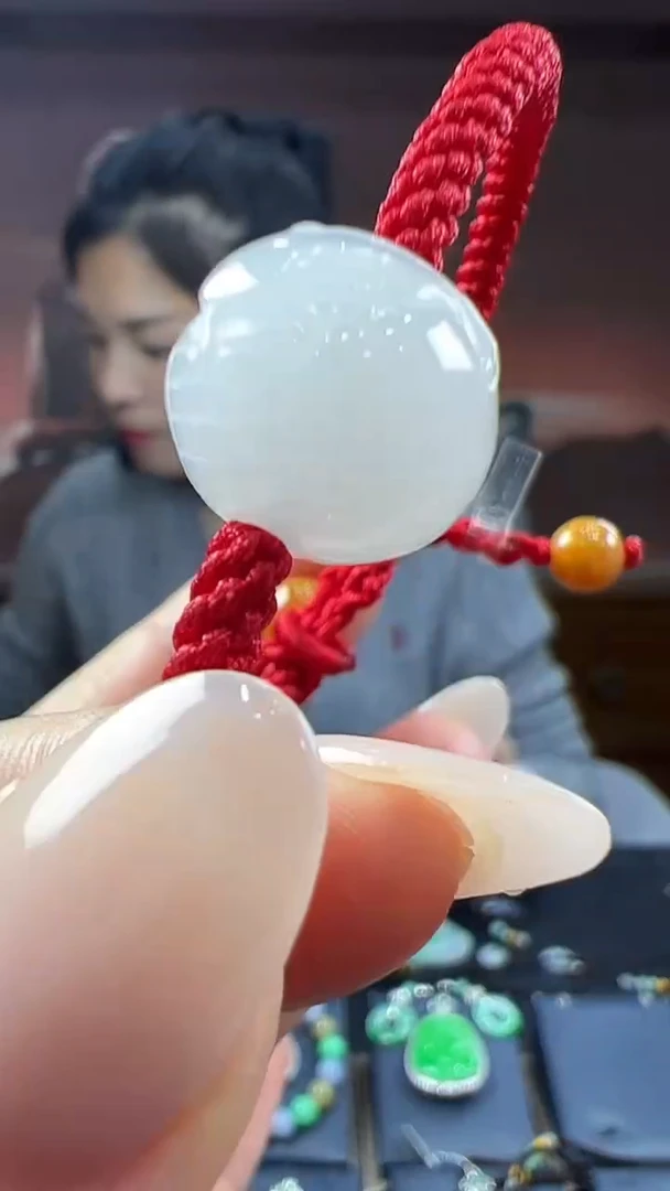 未镶嵌挂件翡翠手绳 （蛇）