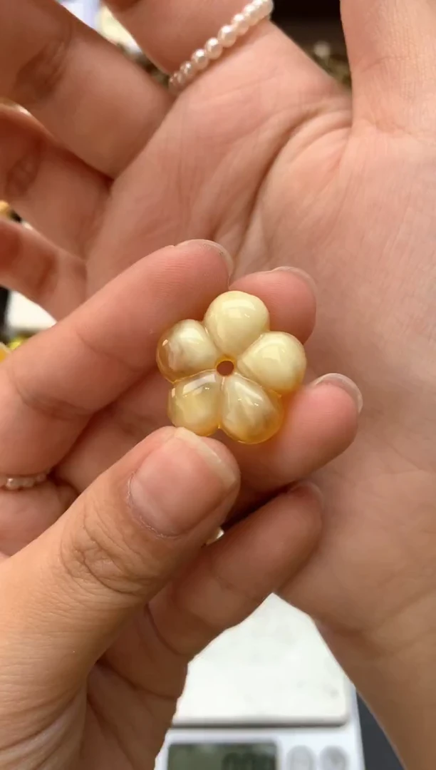【闪购商品】琥珀珠宝奇石未镶嵌116f琥珀蜜蜡花粉有纹小坑介意勿拍