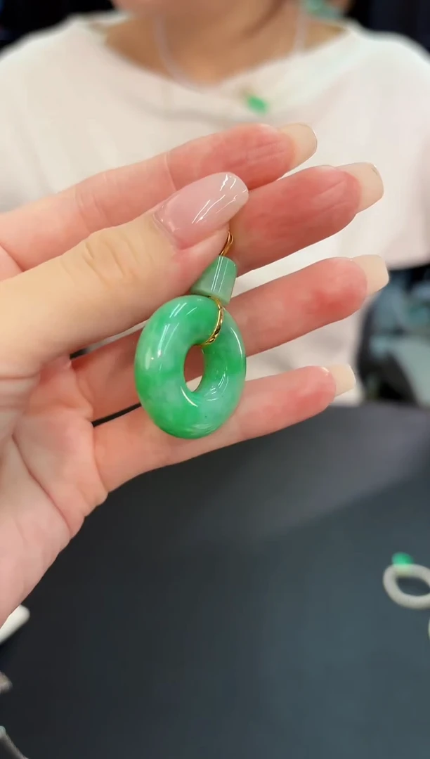 翡翠18K金镶嵌吊坠(不含链) 缅料A货/支持复检/一件