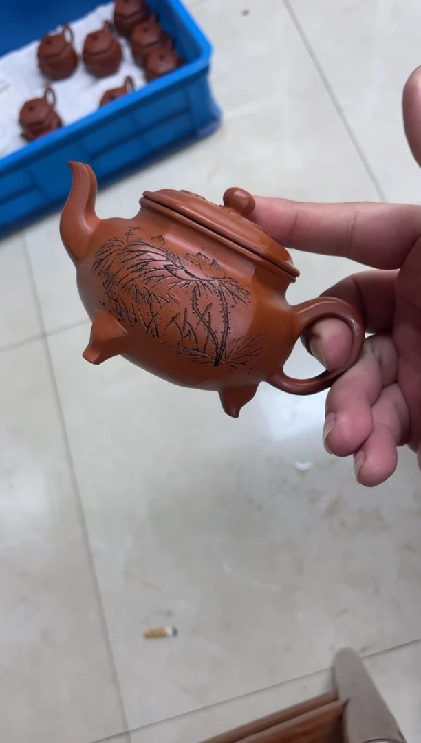 茶壶紫砂刻绘大彬如意