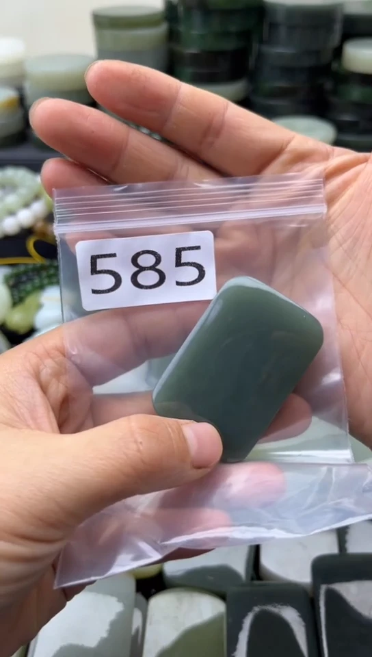 未镶嵌和田玉珠宝半成品牌子