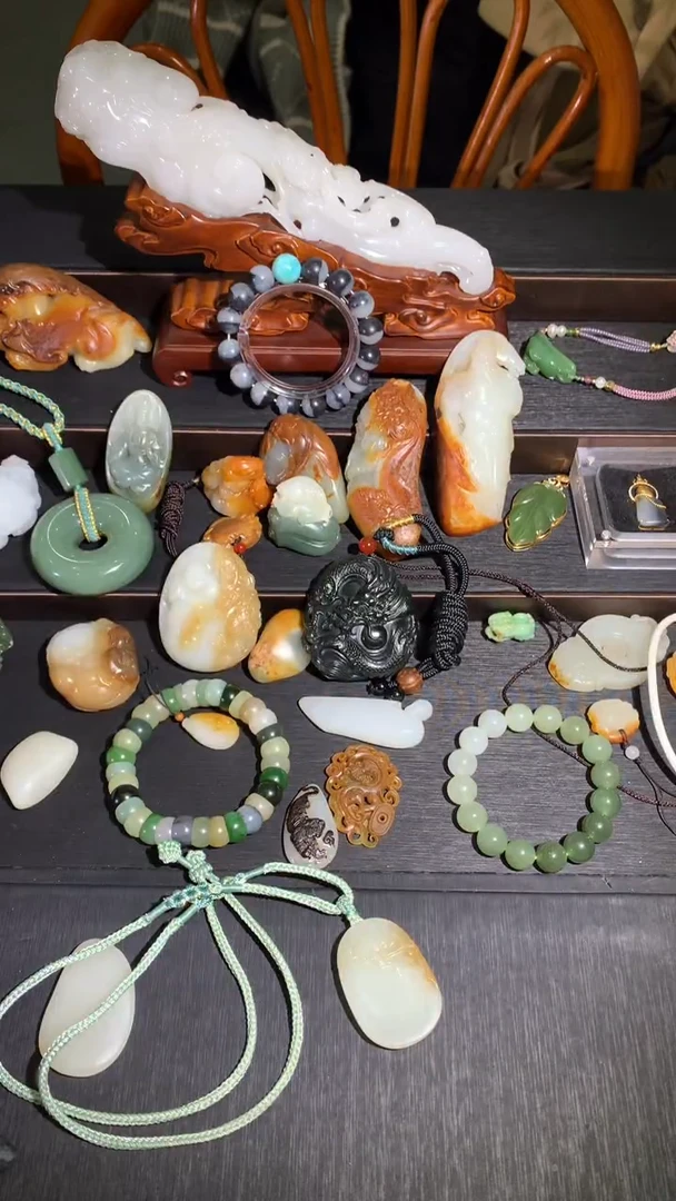 吊坠(赠链)未镶嵌和田玉（白玉）白玉悟道