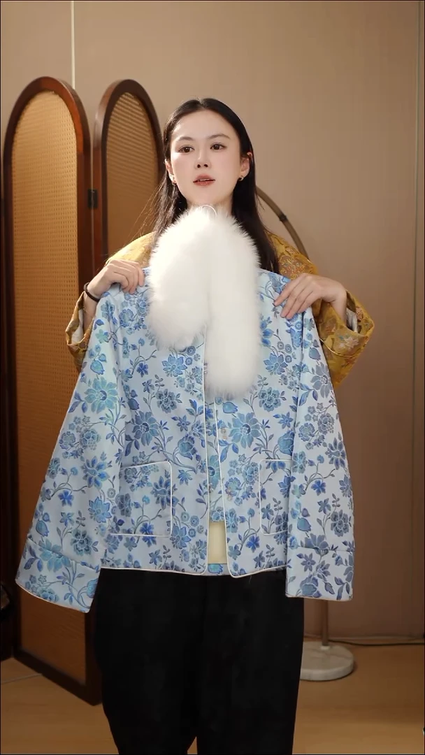 蓝色花夹棉外套