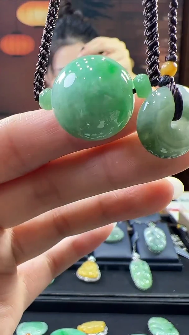 未镶嵌挂件翡翠圆珠套绳 有棉丝