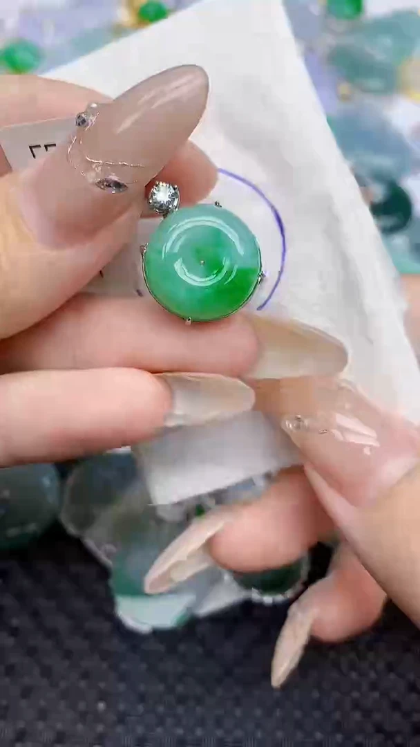 颈饰银S925镶嵌翡翠147   天然翡翠A货  百元以上9米证书费自理