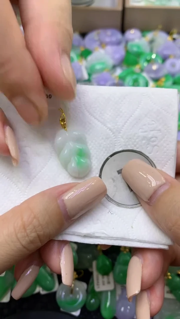 颈饰未镶嵌翡翠天然缅甸翡翠A货