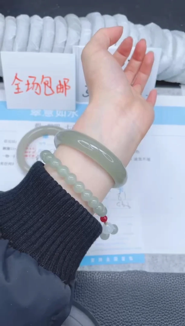 未镶嵌手镯石英质玉A81-56.6