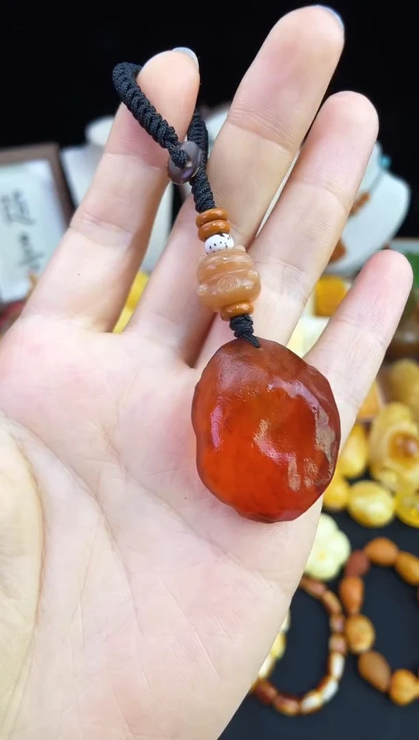 未镶嵌琥珀珠宝奇石柒月