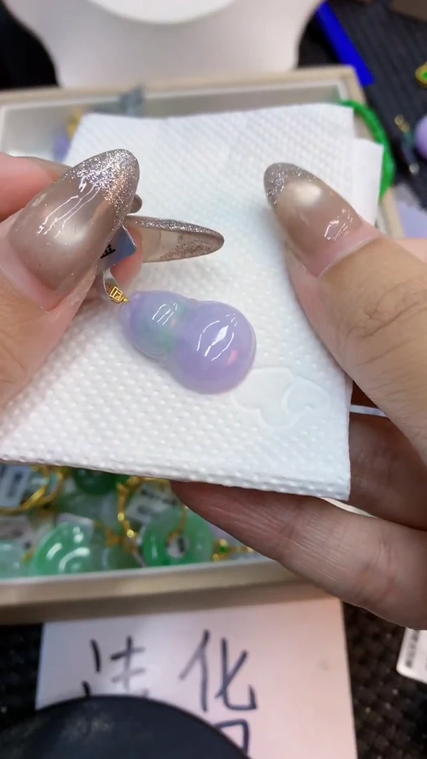 颈饰未镶嵌翡翠1