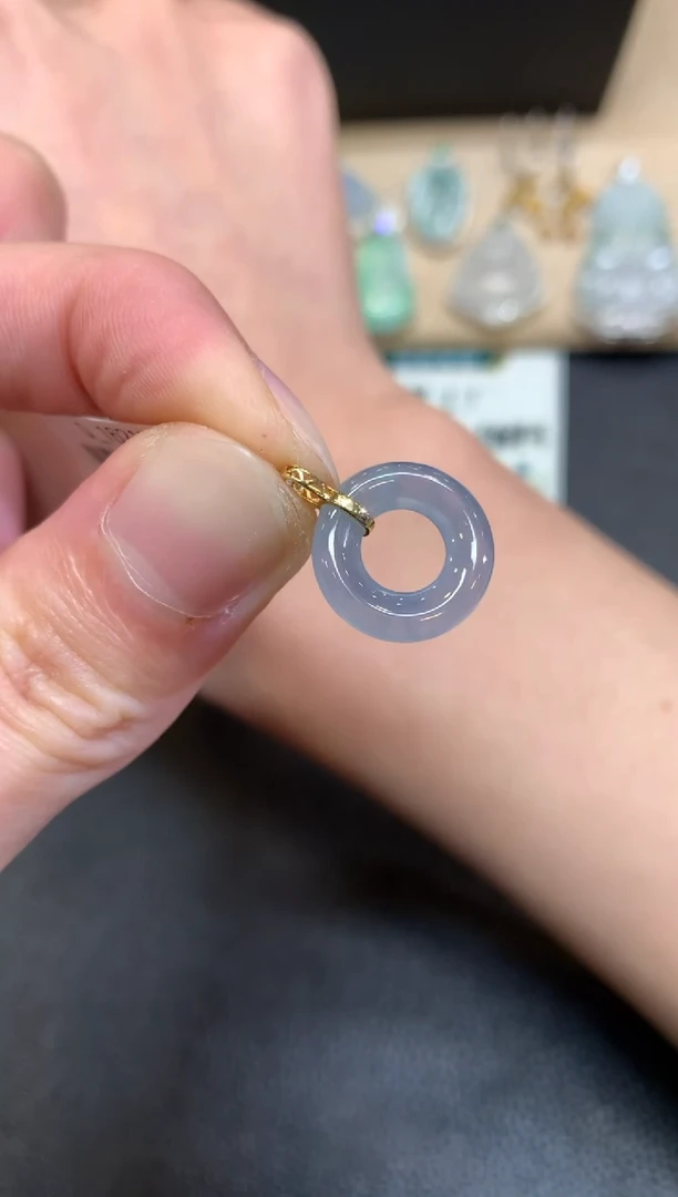 【闪购商品】翡翠颈饰18K金镶嵌甜甜圈【无服务费】