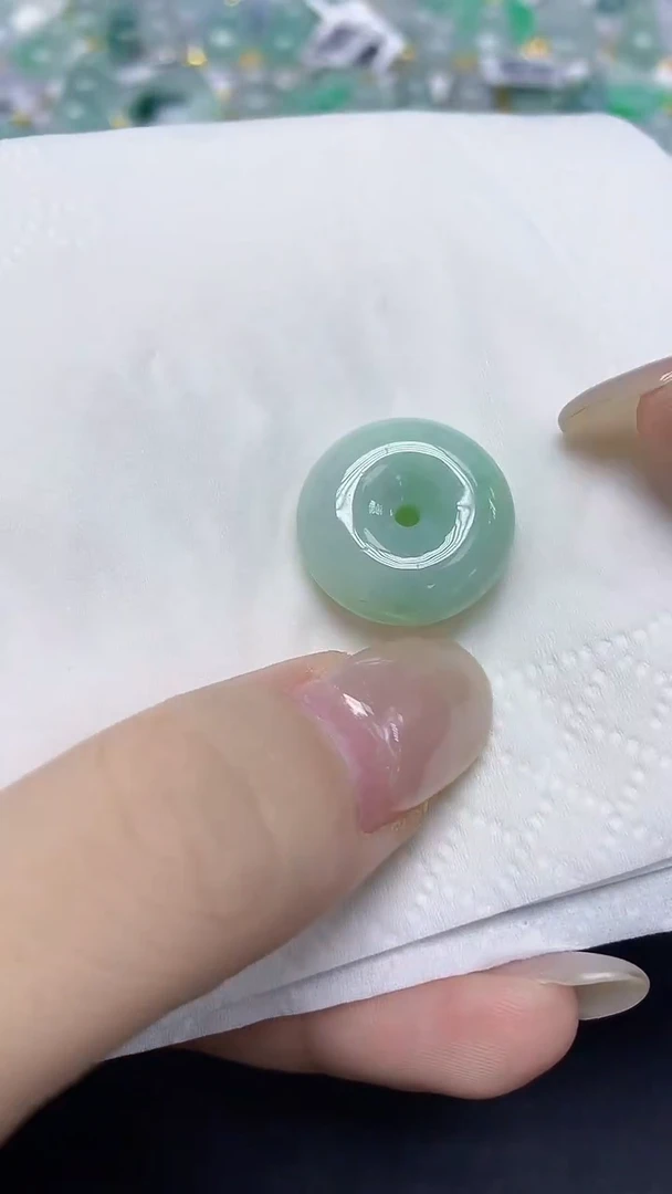 翡翠未镶嵌颈饰天然缅甸翡翠A货