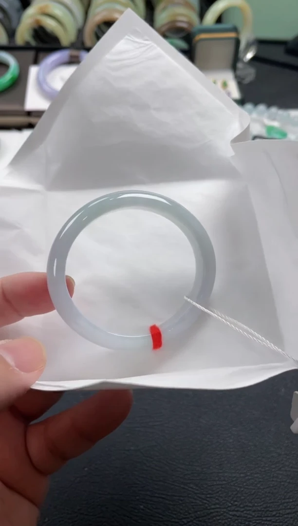 【闪购商品】翡翠手镯未镶嵌54贵妃