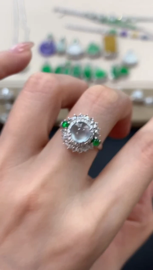 翡翠戒指18K金镶嵌蛋面戒指12800