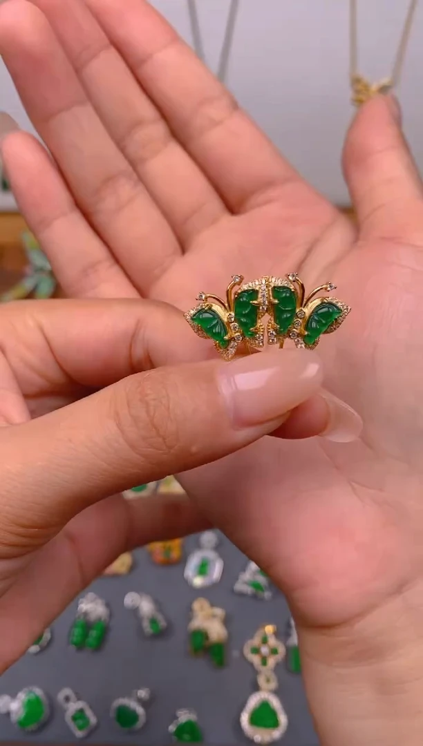 银S925镶嵌翡翠耳饰蝴蝶耳饰