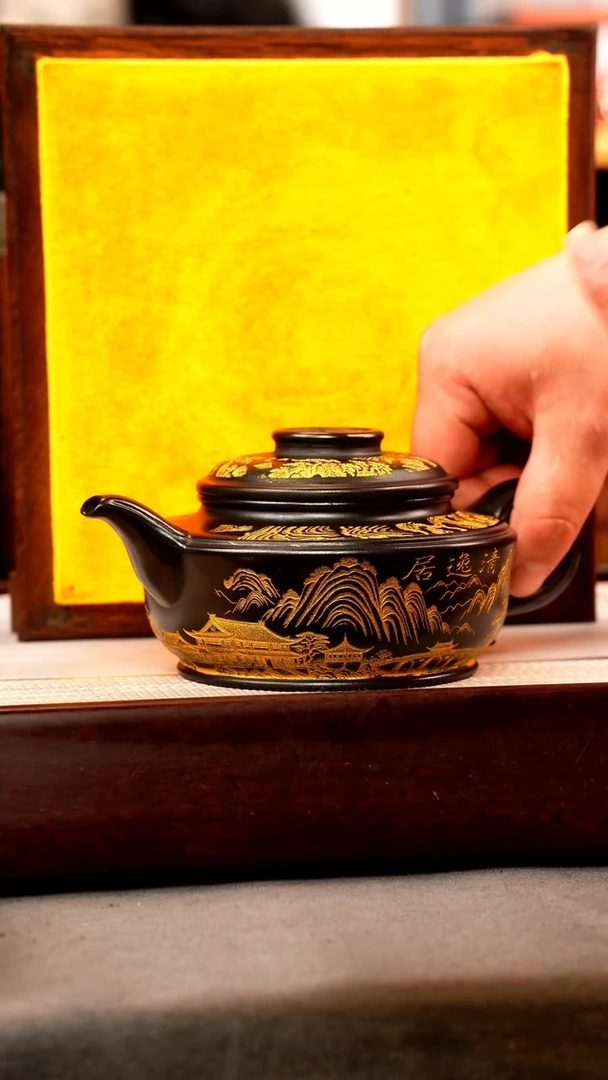 茶壶紫砂石黄 福元 观山 描金