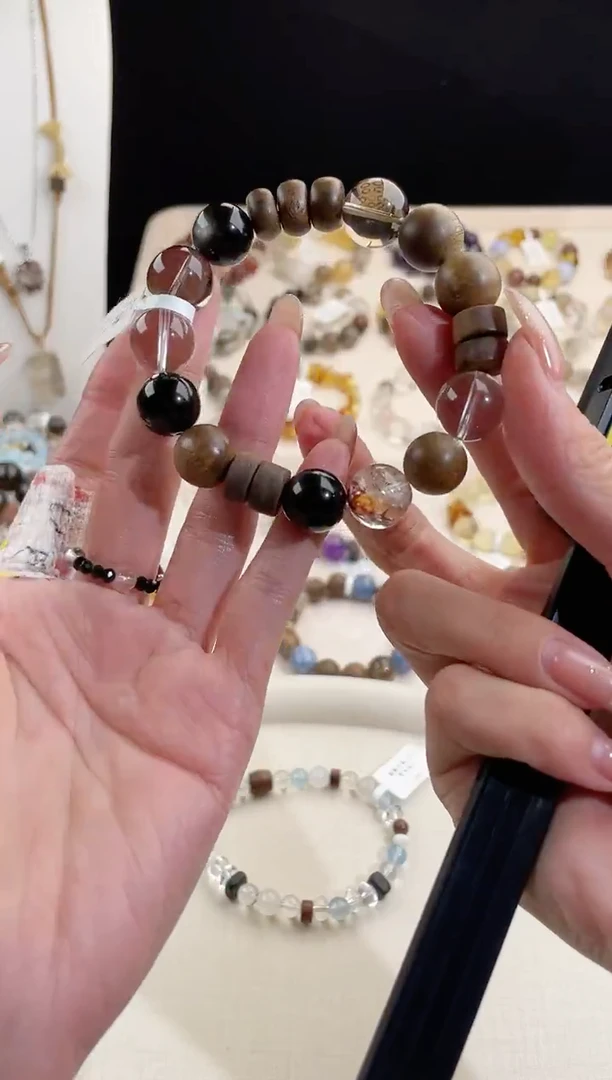 未镶嵌手串水晶拍两单！天然水晶沉香多宝手串