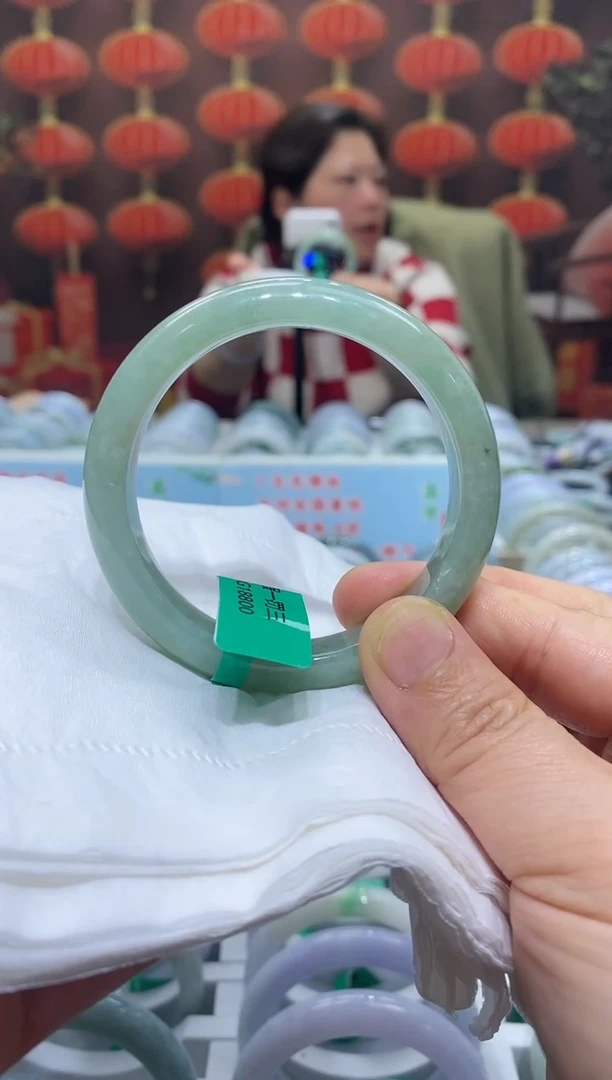 【闪购商品】翡翠手镯未镶嵌00009385