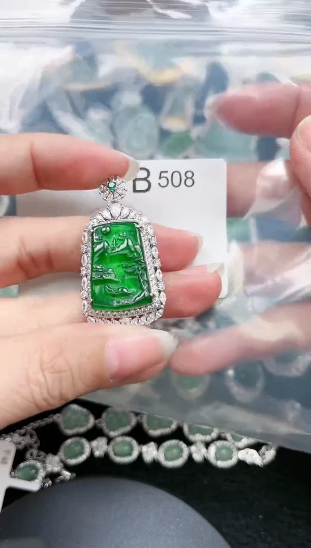 【闪购商品】翡翠颈饰未镶嵌赠皮绳508