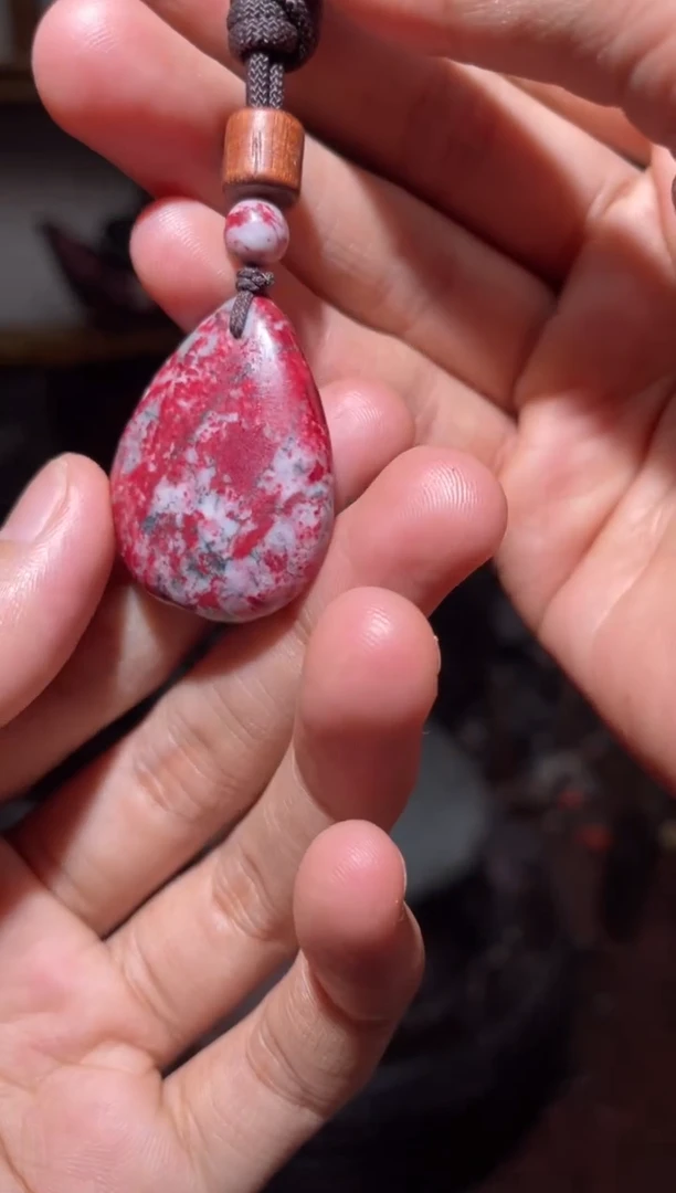 天然辰砂原石吊坠18