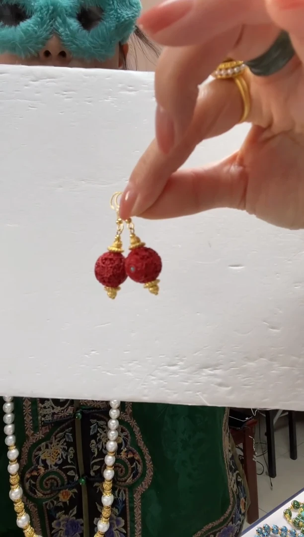 【闪购商品】红红满雕工设计师款耳钩