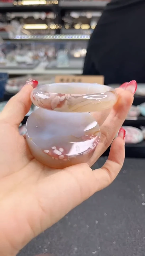 未镶嵌手镯石英质玉57圈口 （赠品镯心）300188