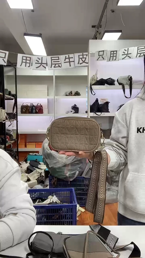 头层牛皮清货真皮 绣线小方包棕色