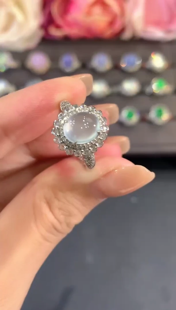 18K金镶嵌戒指翡翠a117