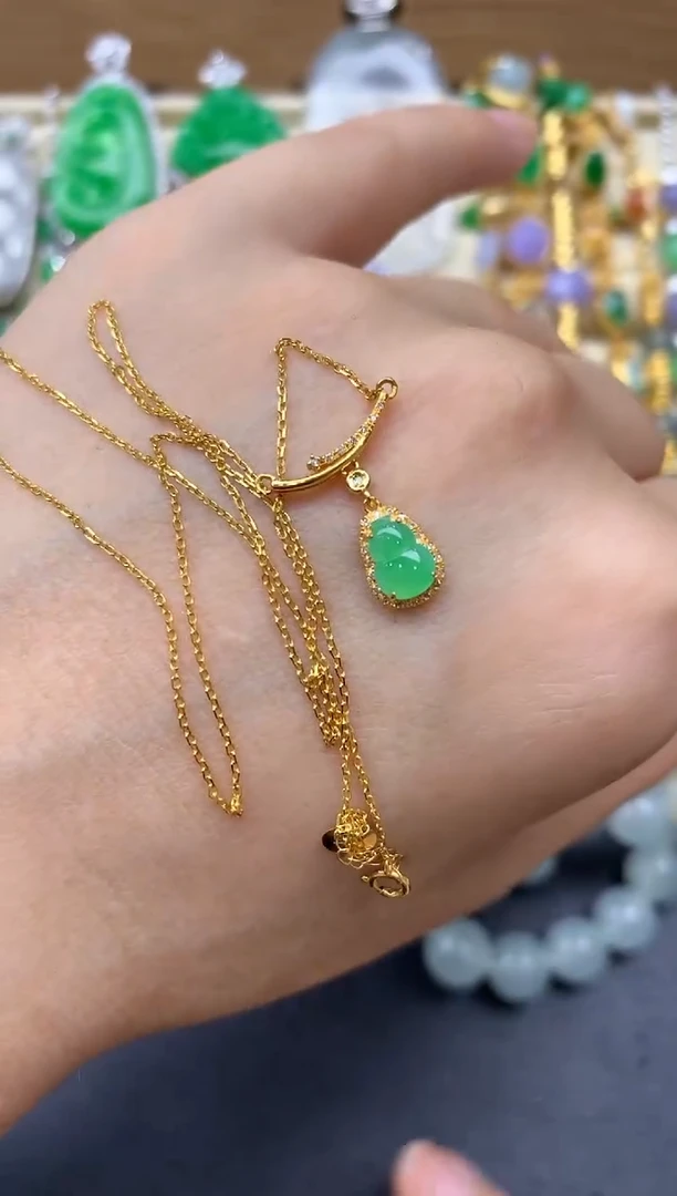 翡翠18K金镶嵌颈饰211-中国好珍宝