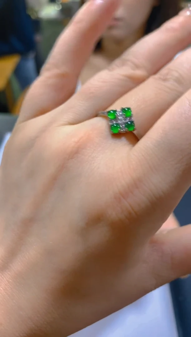 未镶嵌戒指翡翠多样性发一