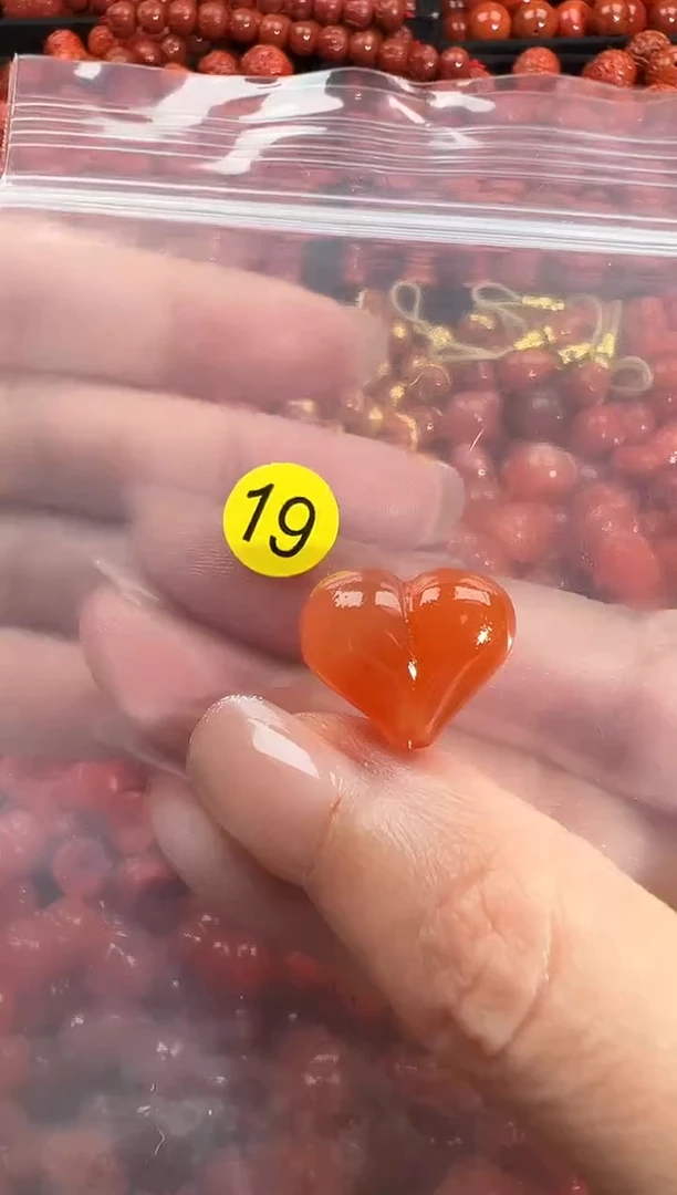 颈饰未镶嵌南红玛瑙1