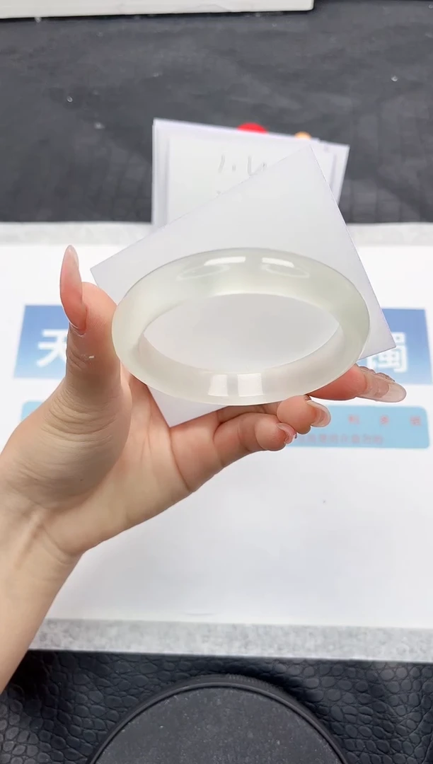 【闪购商品】石英质玉手镯未镶嵌L78-57.3