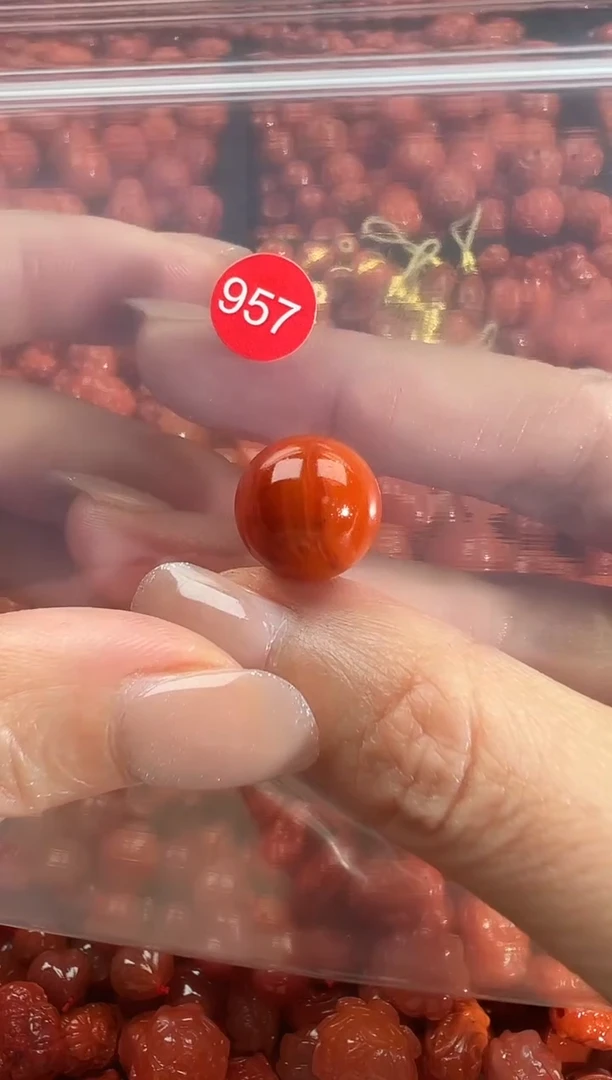 颈饰未镶嵌南红玛瑙1