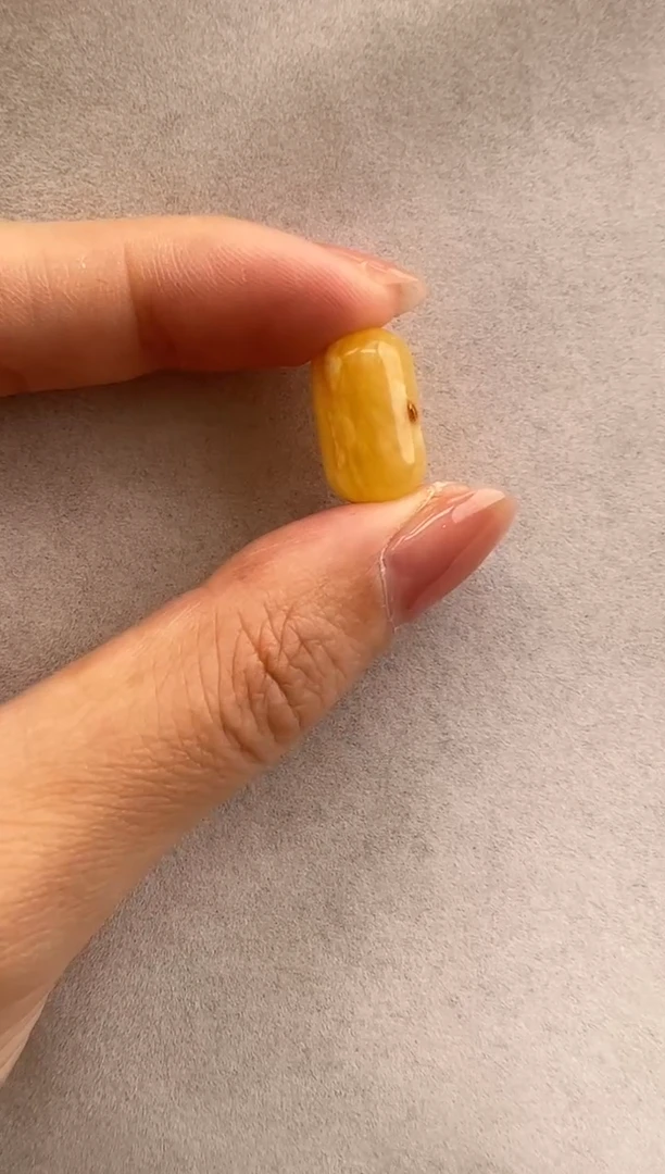 【闪购商品】琥珀裸石未镶嵌10209028-配饰