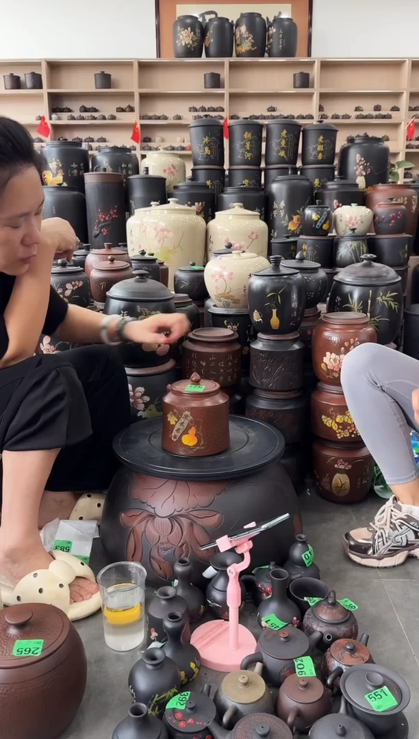 罐瑕疵茶叶罐 小蛮腰彩填 178