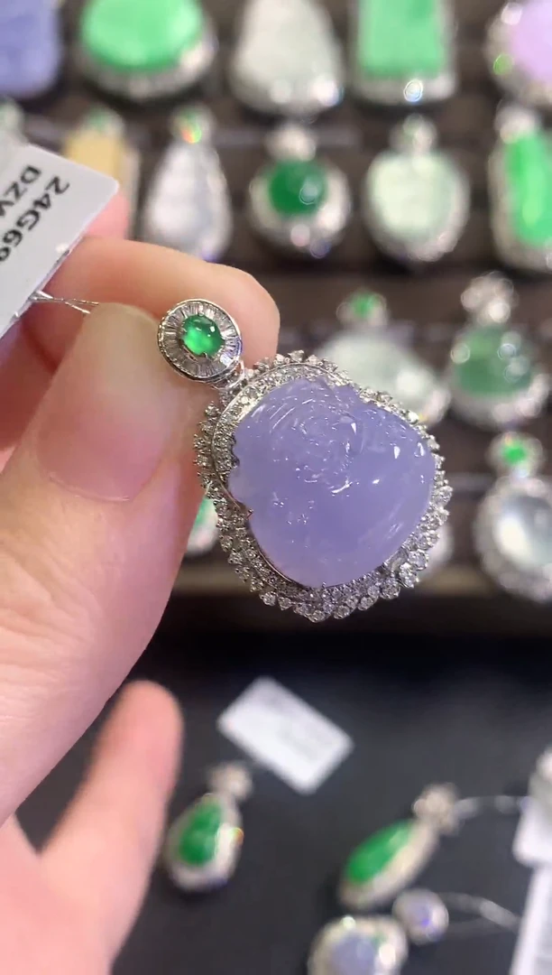 吊坠(不含链)18K金镶嵌翡翠冬日珠宝W56